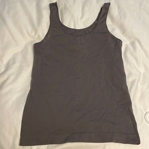Reversible gray layering tank